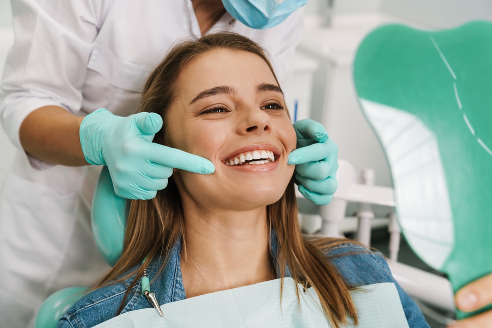 Examining teeth